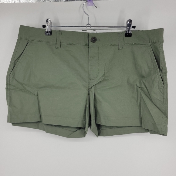 Old Navy Womens Everday Kahki Shorts Dark Green Size 14 - Picture 3 of 12
